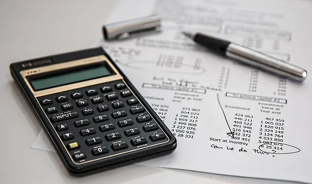 Comment établir un budget prévisionnel efficace après un regroupement de crédits